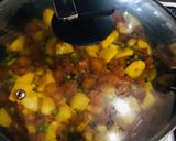 A picture of step 3 of Alu matar gaajar.