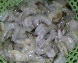 Foto langkah ke 1 dari resep Udang Goreng Margarine.