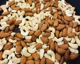 Sweet & Salty Almond & Cashew Nuts
