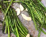 Foto del paso 4 de la receta: Setas con espárragos trigueros