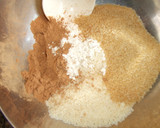 Foto del paso 3 de la receta: Pastel con yogur griego con manzana y nueces