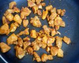 A picture of step 7 of Chicken pizza.