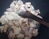 A picture of step 1 of Chicken Reshmi Handi.