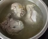 Foto langkah ke 1 dari resep Ayam rebus sisit/suir.