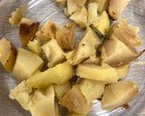 Foto del paso 1 de la receta: Ensalada de patatas con ajo y perejil