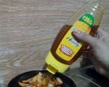 A picture of step 5 of Potato Honey Chilli.
