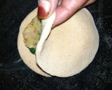 A picture of step 3 of Aloo paratha.