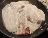 Foto del paso 1 de la receta: Merluza con tomate y ajos