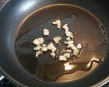 Foto del paso 2 de la receta Lombarda con piñones y manzana