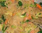 Foto langkah ke 3 dari resep Bihun goreng.