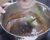 A picture of step 4 of Chocolate overloaded cake.