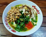 Foto langkah ke 7 dari resep Bubur Ayam Kuah Kuning.
