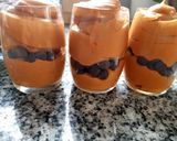Foto del paso 4 de la receta: Shot de mousse de dulce de leche con chispas de chocolate 🇺🇾