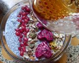 A picture of step 5 of Chia milet oats breakfast bowl.
