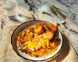 Foto langkah ke 7 dari resep Mie Nyong Udang Goreng (Mie Umbi Ganyong).