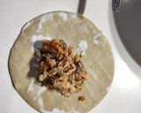 Foto del paso 5 de la receta: Empanadas Fritas de Salmón Ahumado
