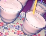 صورة لخطوة 1 من وصفة سموثي الفراولة والزبادي اليوناني 🍷🍥