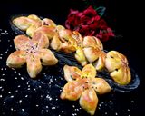 عکس مرحله 7 از دستور کلوچه خرمایی گردویی 😋😍 با خمیر جادویی