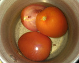 Foto del paso 3 de la receta: Calabacita rellena en salsa de chapulín