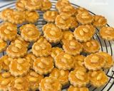 Foto langkah ke 3 dari resep Peanut Cookies (Kue Kacang).