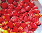 Hình bước làm 2 của món Tinh dầu gấc ôliu