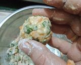 A picture of step 2 of Steamed veggies ball.