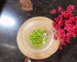 A picture of step 1 of Papad Katori Chaat.