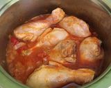 Tejfölös csirkepörkölt nokedlivel recept fázis 2 fotója