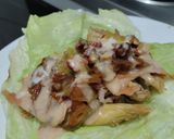 Foto del paso 8 de la receta: Wrap🌮de lechuga🥙de pollo, jamón🌯y cebolla caramelizada🥬🧅🍗🥓🍯🥙