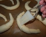 Kelesztés nélküli kifli recept fázis 8 fotója