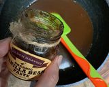 Foto langkah ke 4 dari resep Butterscotch sauce homemade.