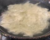 A picture of step 2 of Kids friendly Hakka noodles.
