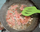 Foto langkah ke 2 dari resep Nasi Telor Hongkong.