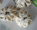 A picture of step 5 of Chicken ball stuffed flower bread.