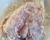Foto del paso 1 de la receta: Pollo con tomate ahumado