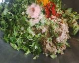 A picture of step 3 of Kulith (horse gram) pakoda.