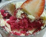 Foto del paso 6 de la receta: Postre en copa de frutillas 🍓 y crema Chantilly