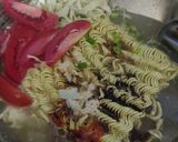 Foto langkah ke 2 dari resep Mie Nyemek Indomie Goreng.