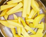 हनी चिली पोटैटो (honey chilli potato recipe in Hindi) रेसिपी चरण 1 फोटो