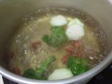 MPASI 9-10 Bulan : Bubur Kacang Merah, Oyong, Brokoli, Telur