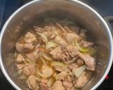 A picture of step 4 of 親子丼 (Oyakodon).