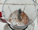 Foto langkah ke 2 dari resep Chocolate Banana Smoothies.