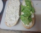 Foto del paso 4 de la receta: Bocadillo de pechuga empanada con bacon y mayonesa de cebolla y piparras
