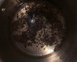 A picture of step 1 of Hyderabadi Dum ki Chai.