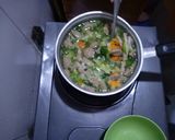 Foto langkah ke 4 dari resep Sayur Sop Ceker Kepenuhan.