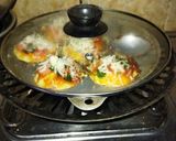 Foto langkah ke 9 dari resep Pizza sosis kw.