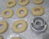Foto langkah ke 4 dari resep Donat dengan Water Roux.