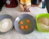 Szezámmagos csirkemellcsíkok hagymás- petrezselymes burgonyával recept fázis 1 fotója