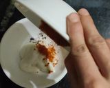 A picture of step 7 of Aloo tikki burger.