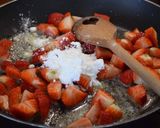 Csokoládés🍫 - túrós - szamócás🍓 pohár 🍧 recept fázis 3 fotója